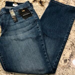 LEE Flexmotion mid rise boot cut. Size 16 L NWT